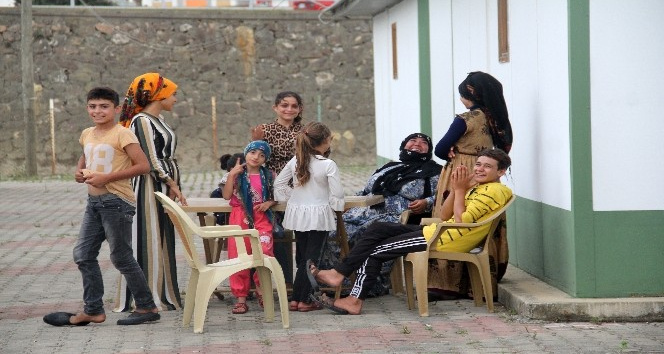 Hem anne, hem mevsimlik işçi