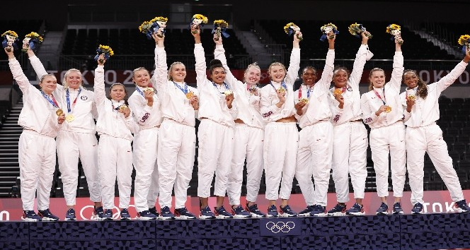 Olimpiyatlarda kadınlar voleybolda şampiyon ABD