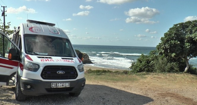 Amcasıyla birlikte girdiği denizde kaybolan çocuk hala bulunamadı