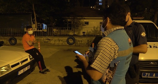 Polisin şüpheli gördüğü genç sürücü, korona virüs temaslısı çıktı: 4 bin 50 lira ceza uygulandı