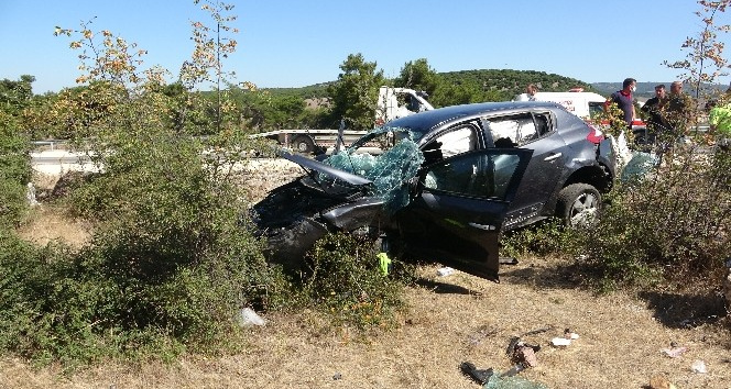 Çanakkale’de takla atan otomobildeki 3 kişi yaralandı