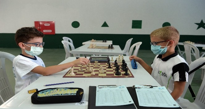 Geleceğin satranç ustaları Osmangazi’de buluştu