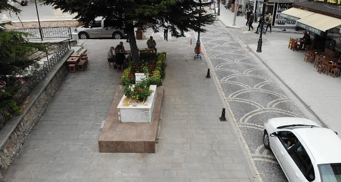 Kent merkezindeki ’Meçhul Asker’ mezarı dikkat çekiyor