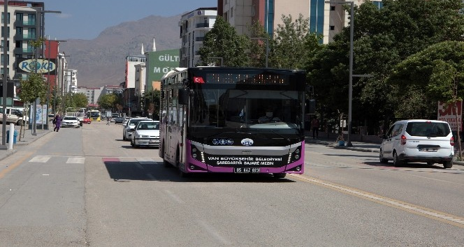 Van’da 21 yeni güzergaha ilk kez otobüs seferi verildi