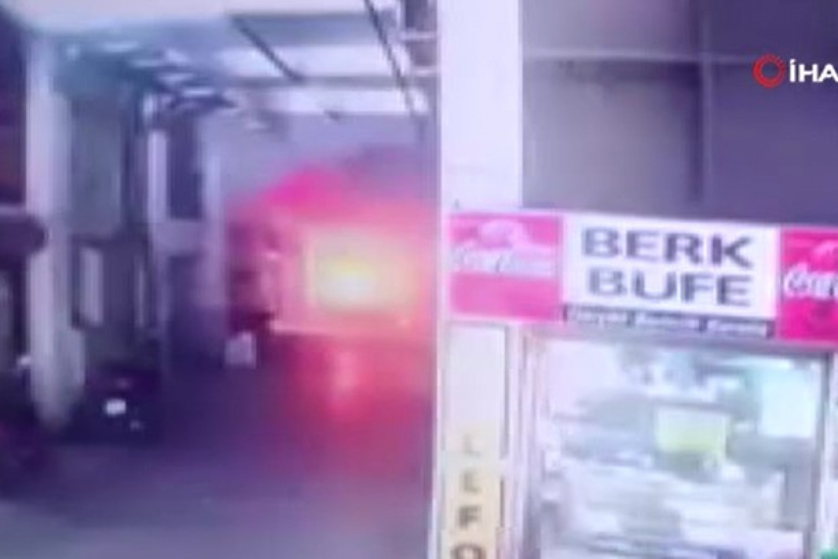 Eyüpsultanda iş yerindeki tüp patlaması kamerada