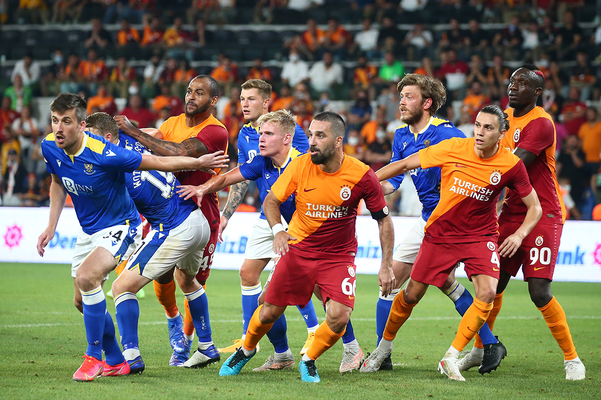 Galatasaray İskoçya&#039;da tur peşinde