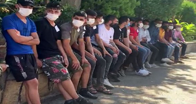 Beyoğlunda kaçak göçmen operasyonu: 35 yabancı şahıs yakalandı