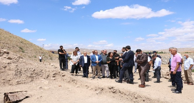 Yassıhöyük’te 3 bin 500 yıllık tarih gün yüzüne çıkıyor