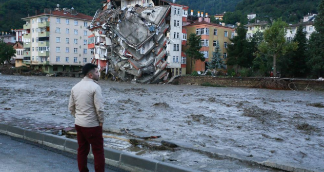 AFAD: Kastamonuda sel sularına kapılan 9 kişi hayatını kaybetti