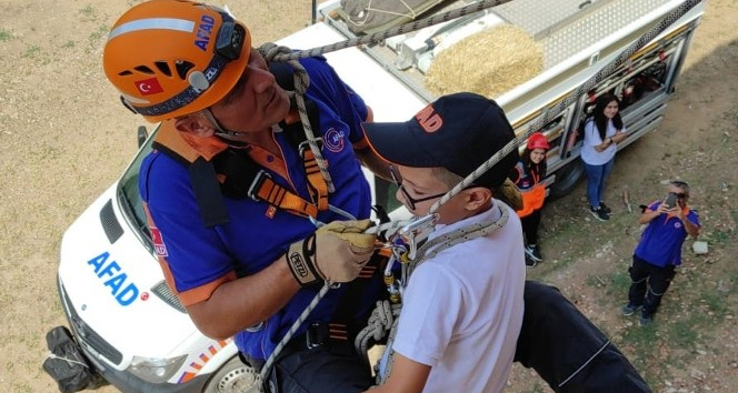 Kırıkkale’de masabaşı deprem tatbikatı yapıldı