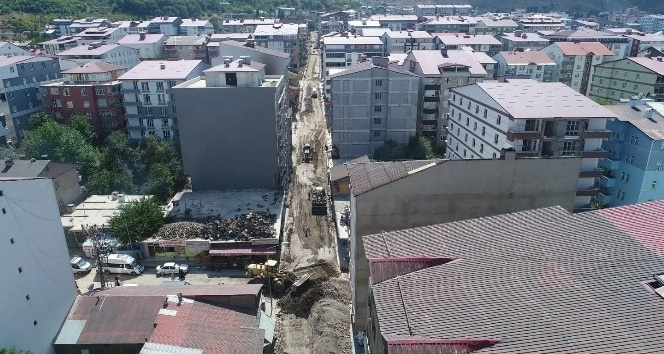 Tatvan Belediyesi sıcak asfalt çalışmalarına başladı