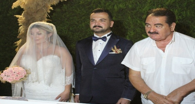 Tatlıses’in kızım dediği Şule Çınlama İzmir’de evlendi