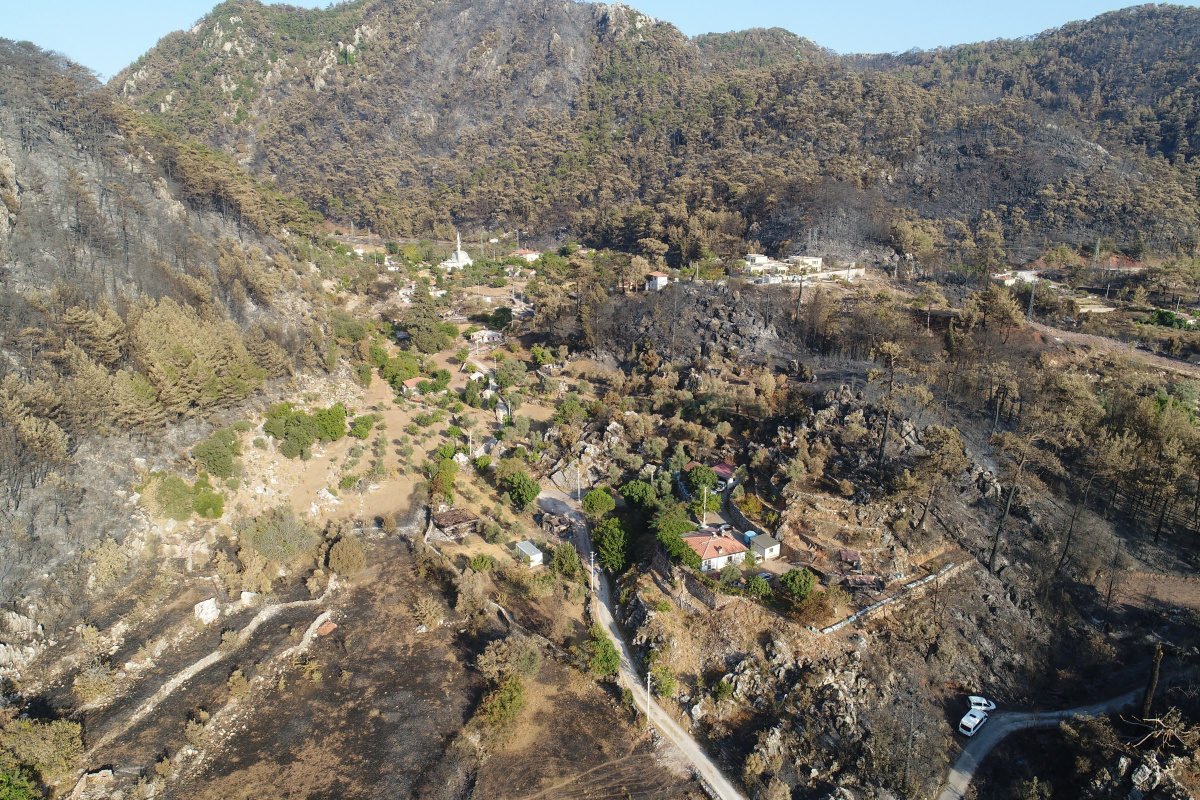 Marmaris’te yangından geriye kalanlar: Yeşilliklerin içindeki Osmaniye&#039;de 30 ev küle döndü