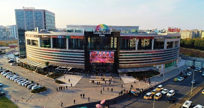 Ceylan Karavil Park’ta akvaryuma yoğun ilgi