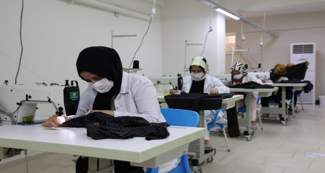 Manavgat’a giysi gönderildi