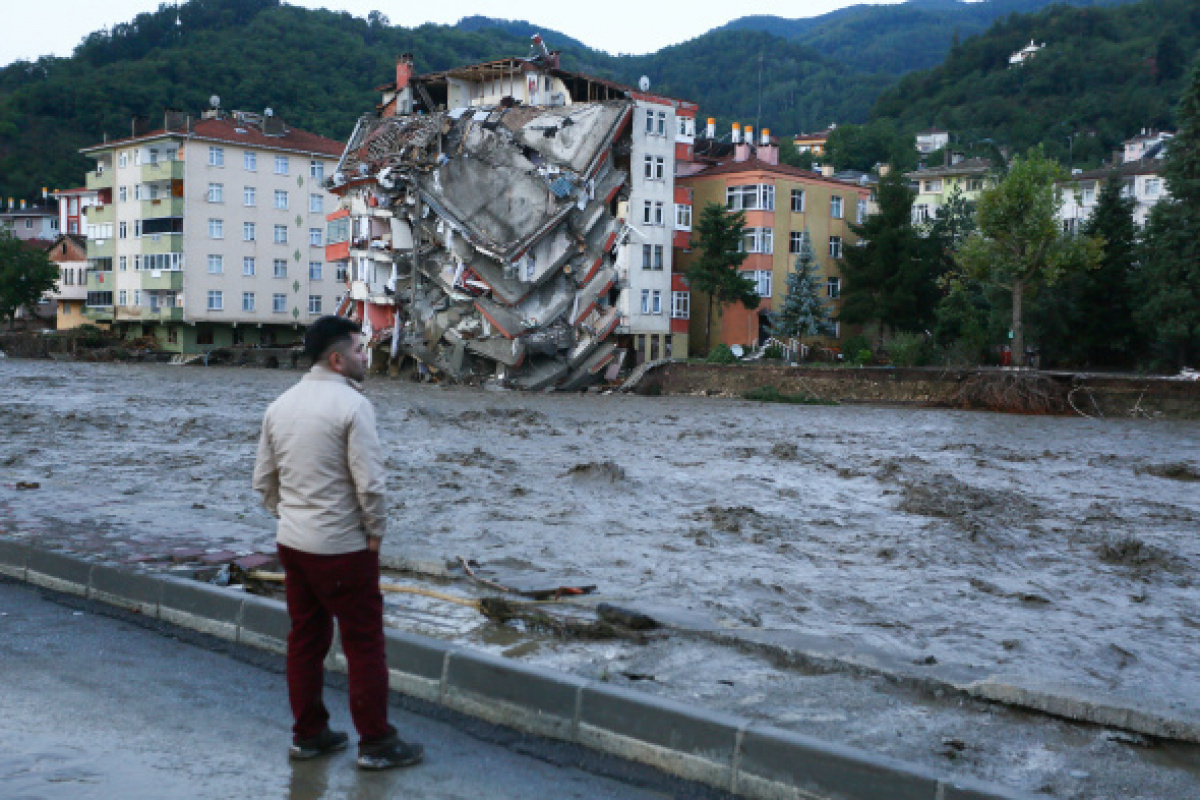 AFAD: &#039;Kastamonu ve Sinop&#039;ta sel sularına kapılan 31 kişi hayatını kaybetti&#039;
