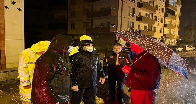 Vali Sonel: “Heyelan riskine karşı toplamda 5 ev boşaltıldı”