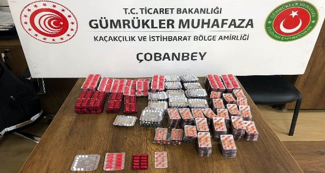 Sınır Kapısında kaçak ilaç ve sigara yakalandı