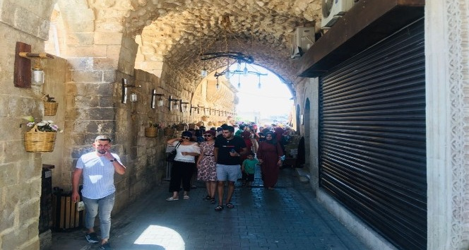 Midyat’taki tarihi konukevine ziyaretçi akını