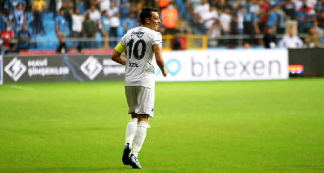 Fenerbahçede sezonun ilk golü Mesut Özilden