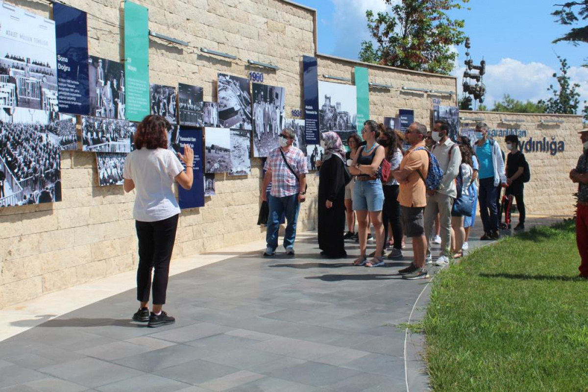 Demokrasi ve Özgürlükler Adası yeni haliyle vatandaşın ziyaretine açıldı