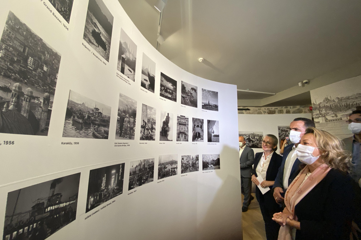 Ara Güler fotoğraf sergisi Galata Kulesi’nde açıldı