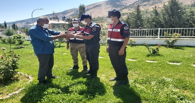 Jandarmanın bulduğu yaralı atmaca tedavi altına alındı