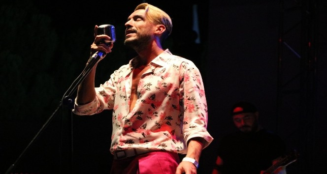 Cem Adrian’dan Denizli’de muhteşem konser