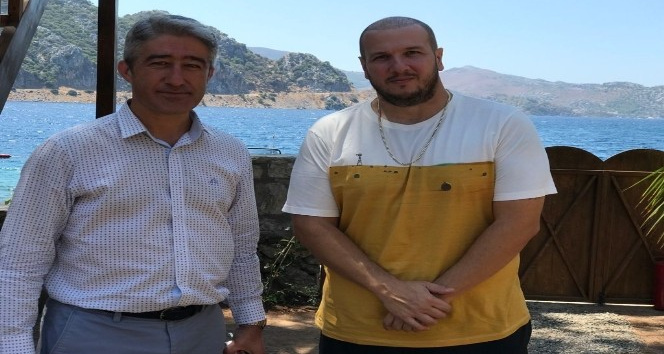 Marmaris Belediye Başkanı Oktay’dan Şahan Gökbakar’a ‘geçmiş olsun’ ziyareti