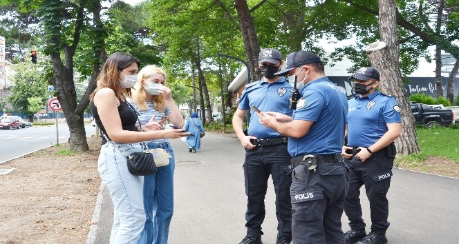 Emniyetin aşı ve HES kodu duyarlılığına vatandaştan destek: "Aşı zararlı olsaydı devlet büyüklerimiz yaptırmazdı"