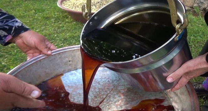 Kahramanmaraş’ta dut pekmezinin sofra yolculuğu başladı