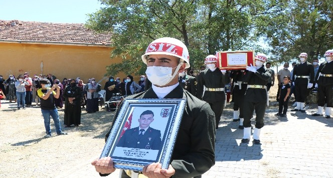 Şehit Tuncer, son yolculuğuna uğurlandı