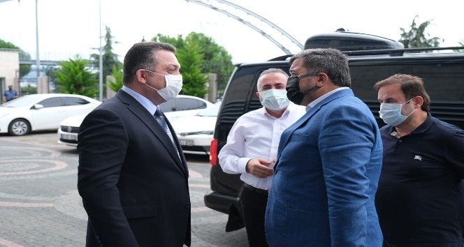 Başkan Şenlikoğlu’ndan hayırlı olsun ziyaretleri