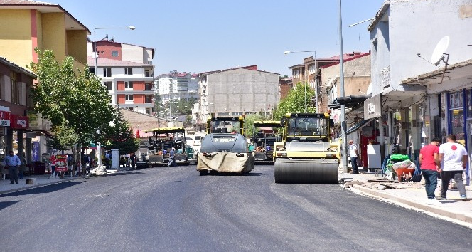 Ahlat Belediyesi’nde sıcak asfalt çalışması