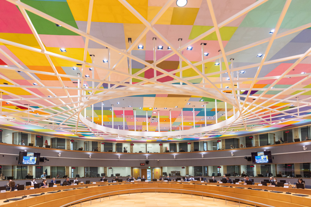 AB, insan haklarına saygı gösterildiği takdirde Taliban ile işbirliği yapacak