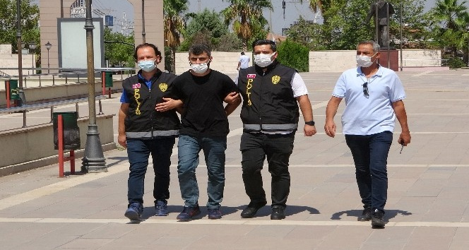 Çocukluk arkadaşını öldüren cinayet zanlısı adliyeye sevk edildi