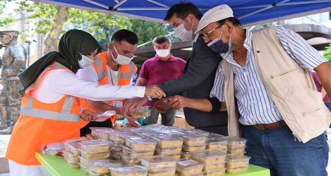 Altınordu’da aşure ikramı