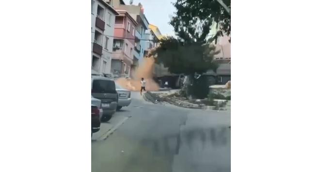 Küçük çocuk saniyelerle ölümden döndü