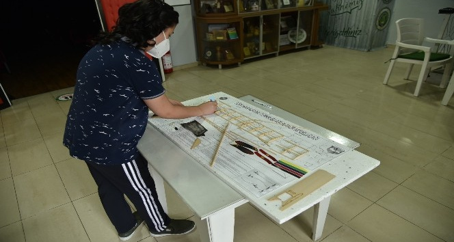 THK Giresun Şubesi tarafından model uçak eğitimi veriliyor