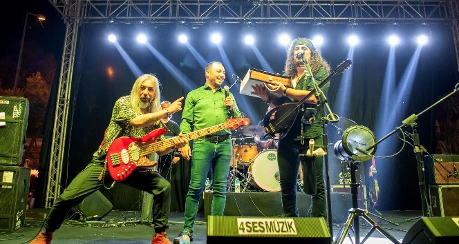 Necati ve Saykolar Kuşadası’nı coşturdu