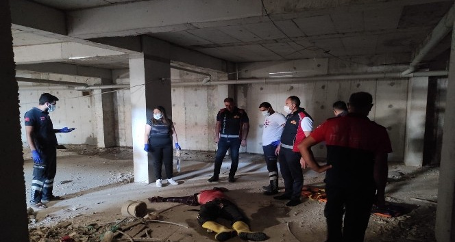 İnşaat işçisi asansör boşluğuna düşerek hayatını kaybetti