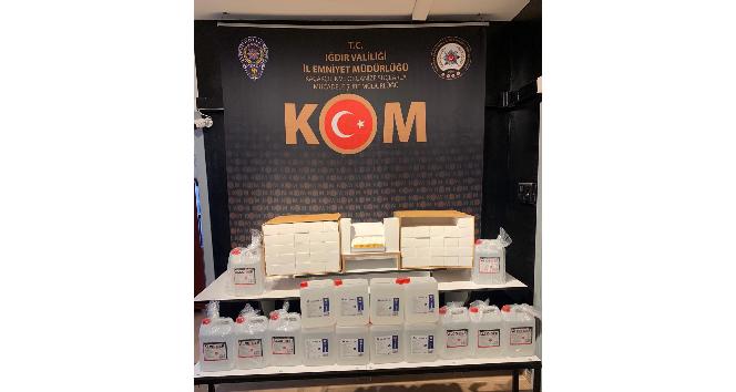 Iğdır’da kaçak 80 litre etil alkol ve 20 bin boş sigara makaronu ele geçirildi