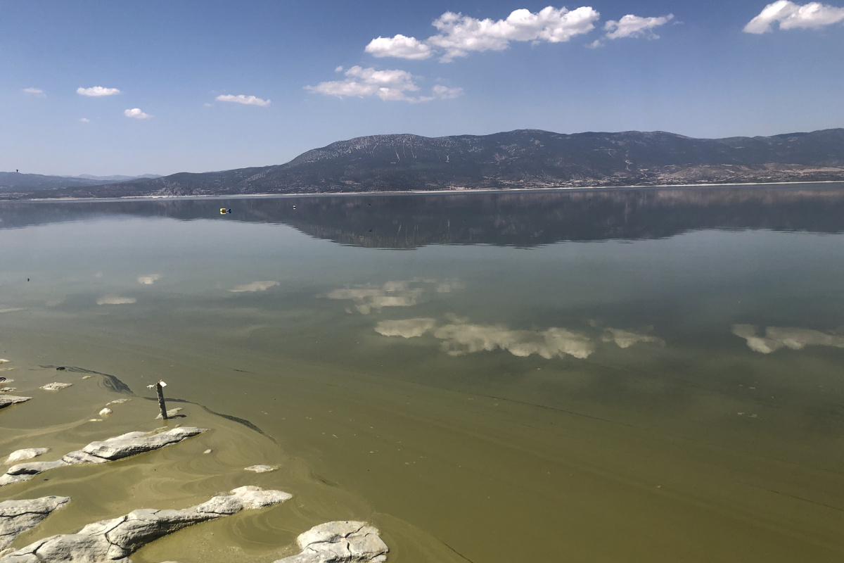 Burdur Gölü&#039;nde alg patlaması