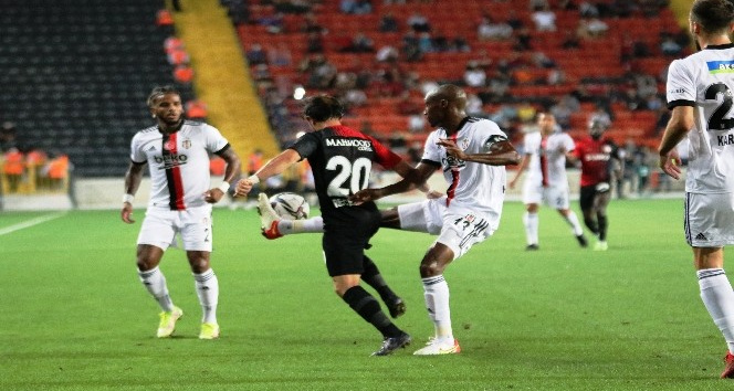 Süper Lig: Gaziantep FK: 0 - Beşiktaş: 0 (İlk yarı)