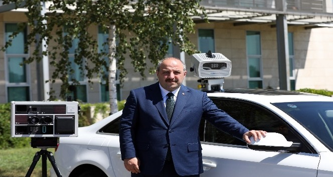 Bakan Varank, yapay zeka destekli teknolojik çözümler üreten firmayı ziyaret etti