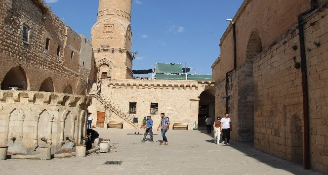 Aşı sıralamasında sondan ikinci olan Mardin’de minareden aşı çağrıları yapılmaya başlandı