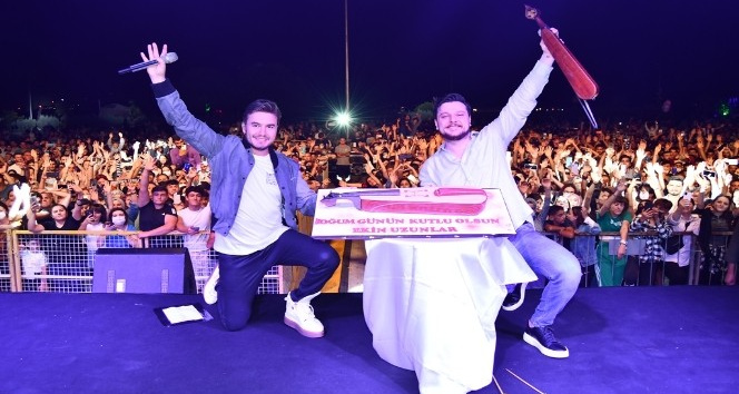 Ekin Uzunlar, yeni yaşını Altınova’da kutladı