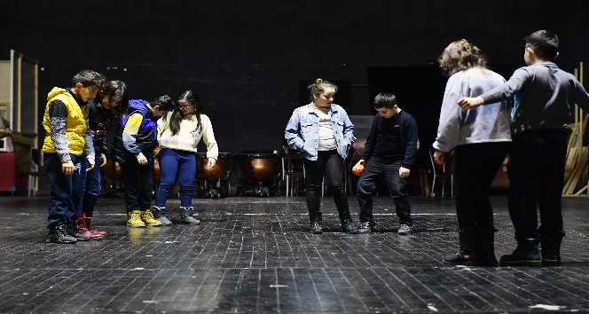 Ankara Büyükşehir Belediyesinden çocuklara ücretsiz drama eğitimi