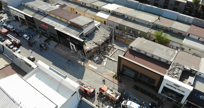 Masko Sanayi Sitesinde çöken mağazanın enkazı havadan görüntülendi