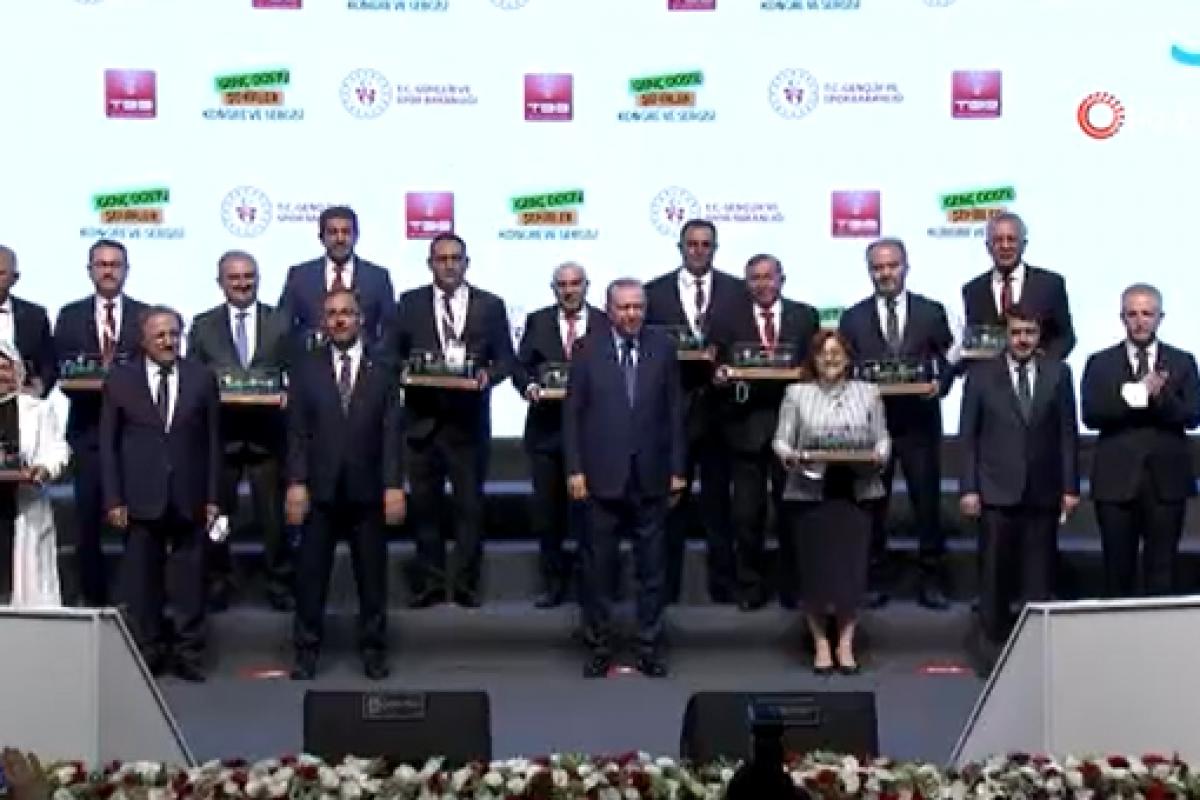 Cumhurbaşkanı Erdoğan’dan 'Genç Dostu Şehirler'e ödül